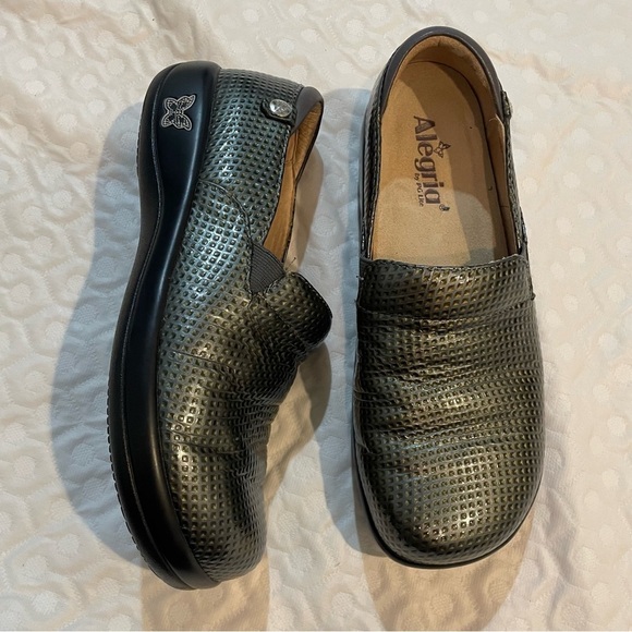 Alegria Shoes - Alegria Keli Metallic Silver Leather Chrome Slip On Nursing Shoe Slip-Resistant